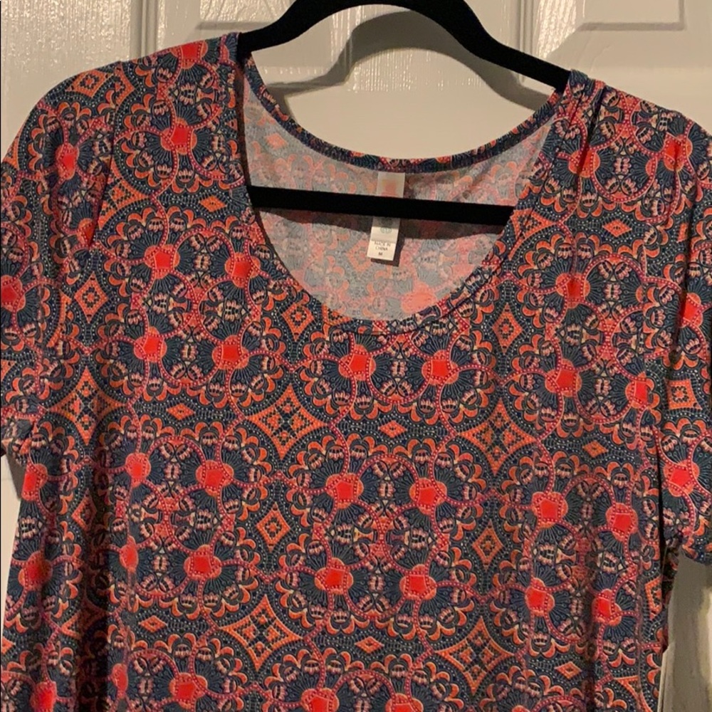 Lularoe M Classic T